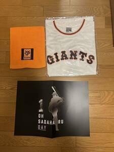 巨人 ジャイアンツ 復刻ユニホームTシャツ王貞治 ＤＡＹ2024年5月28日配布 新品