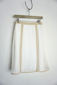 新品 正規 BURBERRY バーバリー SILK PLEATED SKIRT In Magnolia シルク プリーツ スカート ミニ レイヤード 4560309 白36本物516O▲