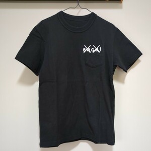 サカイ　sacai　KAWS Ｔシャツ　1