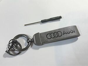 アウディ　Audi キーホルダー　おしゃれ　キーリング グレー　灰色