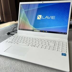 NEC LAVIE N1535/B Core i3 1115G4 メモリ8GB SSD 512GB Windows11 ホワイト
