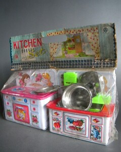 当時物 ★★日本製 ブリキ玩具 KITCHEN set 昭和40年代 お台所 !! キッチン 流し台 コンロ 湯沸かし器 おままごと★★未使用デッドストック