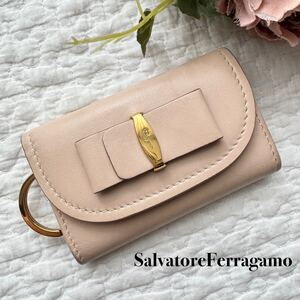 美品SalvatoreFerragamo サルヴァトーレフェラガモ ヴァラリボン キーリング付き　6連キーケース ピンク レザー