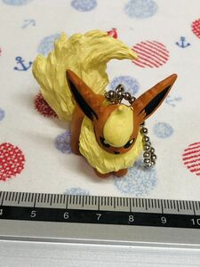 ポケモン フィギュアキーホルダー ブースター