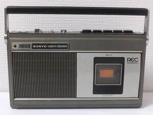 ★SANYO 三洋電機 カセットレコーダー MODEL MR-3300 外装傷みあり 動作保証無し ジャンク品 現状品★