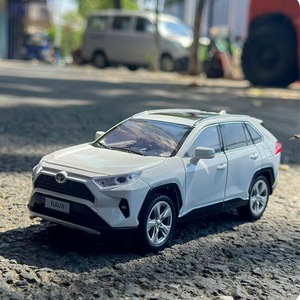 TOYOTA RAV4 ミニカー カーフィギュア 金属製 おもちゃ 車 モデル ダイキャスト 1:24 子供 白