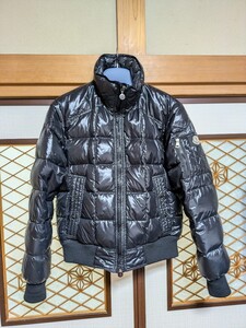 極美品/Lサイズ●MONCLER モンクレール【AUBURN オーバーン ロゴワッペン】ダウンジャケット ブルゾン Wジップ アニメタグ 黒 ブラック