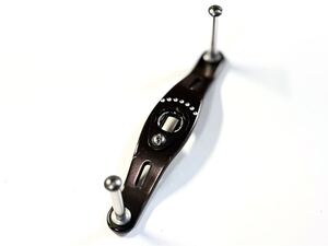 L95 DAIWA ダイワ 純正 クランクハンドル 軸間80mm オフセット スティーズ 103H STEEZ 中古品