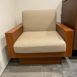 宇都宮 4room オリジナルソファ ハーマンミラー Herman Miller イームズ MasterWal HALO FLANNEL SOFA 無印良品 カッシーナ