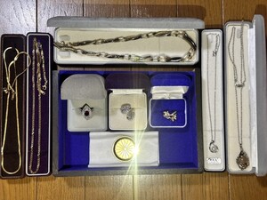 指輪 ネックレス アクセサリー　まとめ売り 整理品 遺品整理 ネックレスチェーン リング 祖母 ヴィンテージ レトロ　実家　ジュエリー