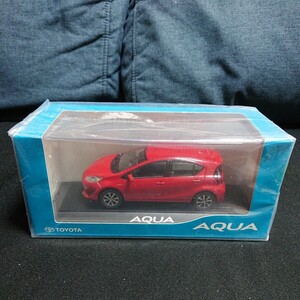 アクア AQUA 1/30 カラーサンプル TOYOTA ディーラー ミニカー 1:30 トヨタ スーパーレッド