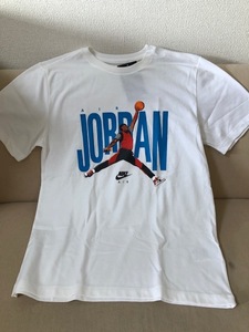 新品　Ｍ　ジョーダン　Ｔシャツ　白　送料250円　久しぶりのデザイン良！