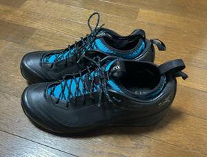 アークテリクス アクルックス2 FL ゴアテックス ブラック/ブルー(ARC’TERYX ACRUX2 FL GTX BLACK/BIG SURF) アプローチシューズ 26cm 