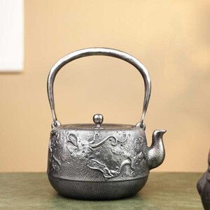 【新品・正規品】雨宮宗作 鉄瓶　純砂鉄　専用箱付 日本伝統工芸 茶道具 インテリア 美術工芸品 Ｈ25 Ａ5