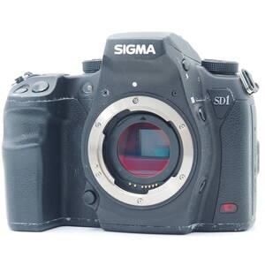 102876☆良品☆SIGMA デジタル一眼レフカメラ SD1Merrill 4,600万画素 FoveonX3ダイレクトイメージセンサー(APS-C)搭載 928766