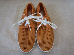 LUXE by VANS（バンズ）（T381）　スクエア パンチングレザー　オレンジ　　wm24.5㎝ US8　　レディースシューズ　　ok2411A