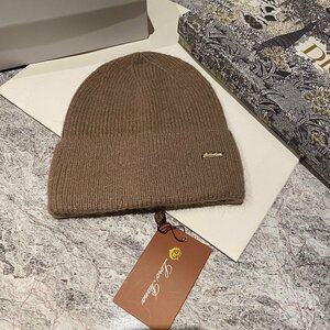 Loro Piana　ロロピアーナ　秋冬新品　ニット帽子　男女兼用　アンゴラウサギの毛使用　ワンサイズ