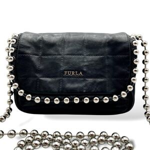 【美品】 FURLA フルラ　ミニショルダーバッグ　ボールチェーン　キルティング　レザー　本革　ブラック　黒　斜め掛け　フラップ