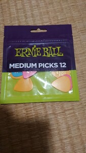 ERNIE BALL MEDIUM PICKS12　新品未開封 ギター　ピック　ティアドロップ【送料無料！】