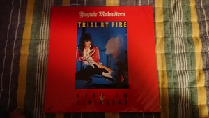 YNGWIE MALMSTEEN 「TRIAL BY FIRE, LIVE IN LENINGRAD」 中古LD