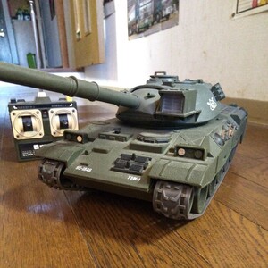 京商製、デカイ ラジコン戦車ジャンク品。本体31cm