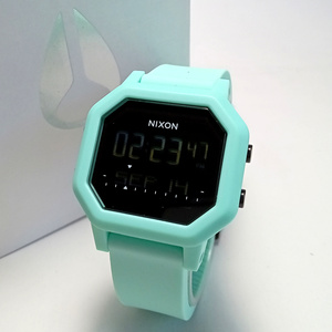 【nxw25】新品 NIXON ニクソン 腕時計 SIREN/サイレン A1210 2930 サーフウォッチ デジタルクオーツ タイドグラフ アクア キムタク 森七菜