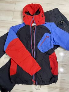 BURTON AK 上下　中古　XS