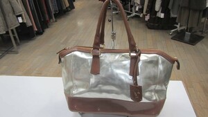 FURLA /フルラ　★ ハンドバッグ　★メタリック調　★中古