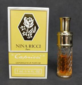 香水 NINA RICCI Capricci PARFUM 7ml 残量7割以上 ニナリッチ カプリッチ