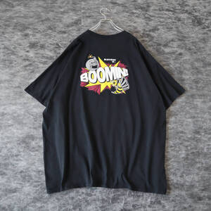 T253 GILDAN BOOMIN!" Huge Black Tee XXXL ポップ ボム プリント ルーズ オーバーサイズ クルーネック Tシャツ 黒 3XL