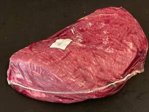 【即決】北海道産【経産牛】国産牛イチボ/チルド 1.5kg 切るだけスペック 希少部位 贅沢赤身肉 焼肉 ローストビーフ BBQ K0425