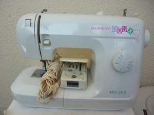 SINGER MD-200　ミシン　MERRITT　DOUX 　美品　作動ジャンク