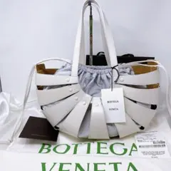 【新品未使用】BOTTEGA VENETA ザ・シェル ミディアム トートバッグ