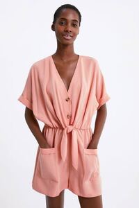 新品タグ 未着 ZARA ザラ SHORT JUMPSUIT WITH TIE サイズXS サーモンピンク系 コーラル系定価、5.990円