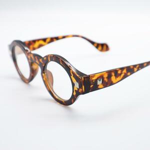 伊達メガネ 軽量 太枠 太いセル 丸眼鏡 男性 透明レンズ UVカット 鼈甲 フレーム べっ甲 伊達 レトロ サングラス ブラック 黒