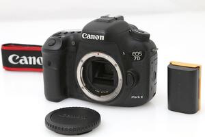 並品｜キヤノン EOS 7D Mark II ボディ CA01-C241-2Q2B