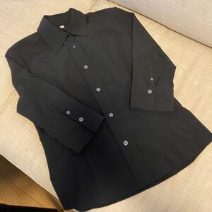 ★中古美品★ユニクロ UNIQLO 五分袖ストレッチシャツ M黒 ブラック