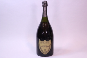 p-2519 未開栓古酒　CHAMPAGNE　シャンパン　CUVEE DOM PERIGNON　VINTAGE1988　ドンペリ　1500ｍL