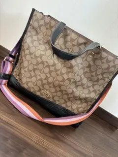 coach ショルダー付トートバッグ