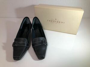 11-142 TRUSSARDI トラサルディ パンプス 黒 ブラック レザー サイズ 24.5cm TRL4237 箱付き レディース 女性用