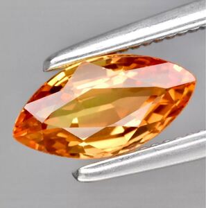 VVS 天然オレンジイエローサファイア 0.76 Ct カラット