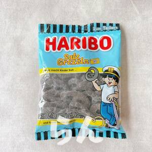 HARIBO【日本未販売】salz brezeln 175gリコリスプレッツェル　ラクリッツ　黒いグミ　まずいグミ　タイヤグミハリボー