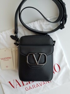 新品 VALENTINO GARAVANI ヴァレンティノ ガラヴァーニ Vロゴ クロスボディバッグ ブラック 3Y2B0C15VTQ_0NO