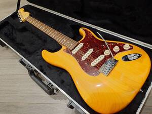 【Lindy Fralin】Fender American Deluxe Stratocaster N3 Amber【ハードケース等付属】