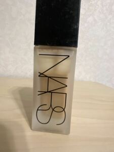 ナーズ　NARS オールデイ　ルミナスティック　ウェイトレス　ファンデーション　30ml MEDIUM1 定価6710円　残量たっぷり　定形外発送350円