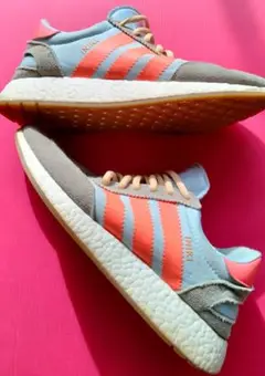 アディダスadidas　iniki