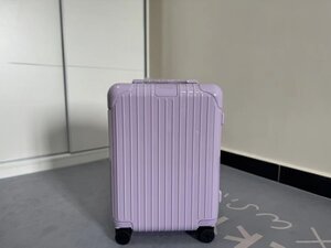 RIMOWA リモワ ESSENTIAL Cabin 機内持ち込み用スーツケース スーツケース 21インチ 36リットル グリーン パープル