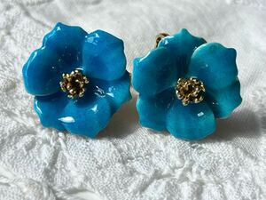 ヴィンテージ ** 70s エナメル お花モチーフの美しいイヤリング vintage earrings