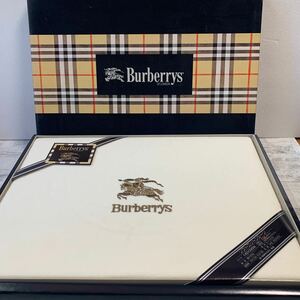 B202 未使用保管品　BURBERRY コットンシーツ　140×240 バーバリー 寝具 Burberrys 箱入り 綿100% 西川産業