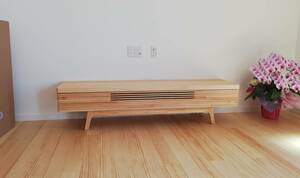[手作り家具】桧（四国産）無垢材・オイルフィニッシュ・のシンプルなテレビ台 w170